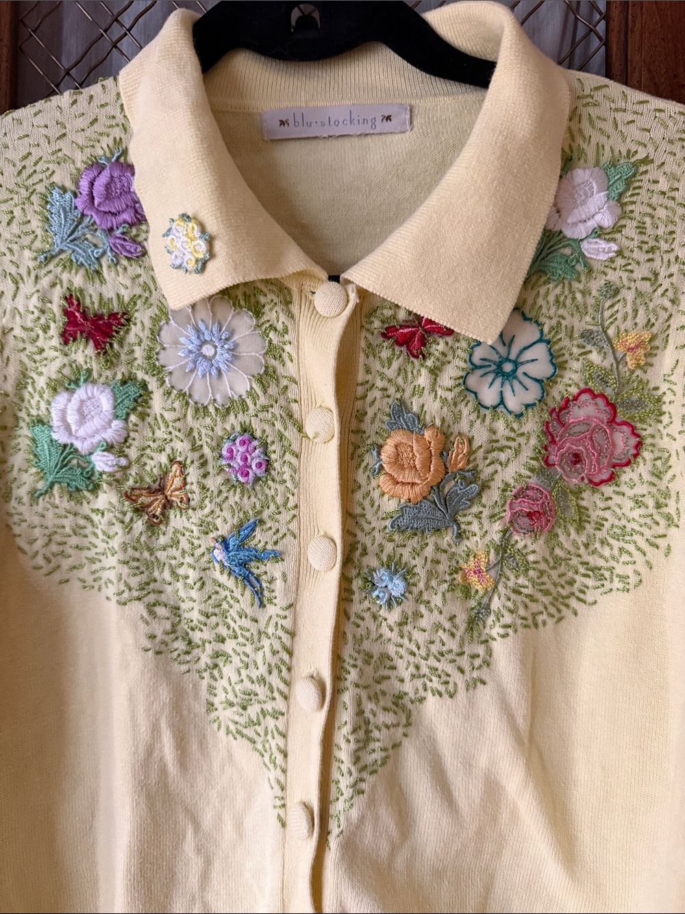 Vintage Blu Stocking Hand Embroidered Beaded Floral Cardigan SIZE MEDIUM - Picture 2 of 5